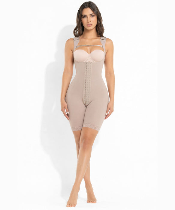 455-Ideal Compression to Shape Your Body: Balanced, targeted control designed to flatten the midsection, shape the waistline, and redefine your silhouette smoothly.